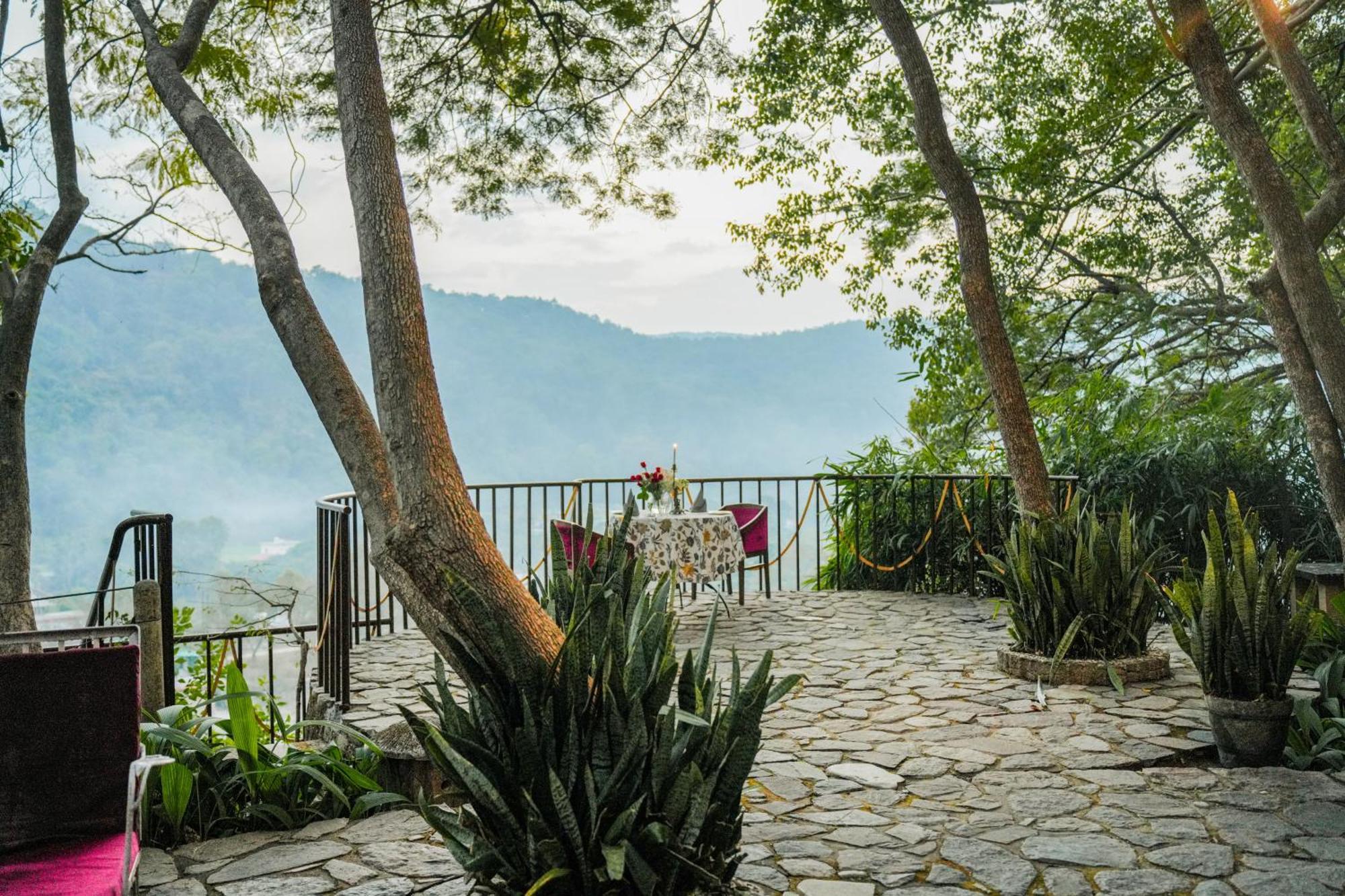 The Den Corbett Resort Chilkiya Range Exterior photo